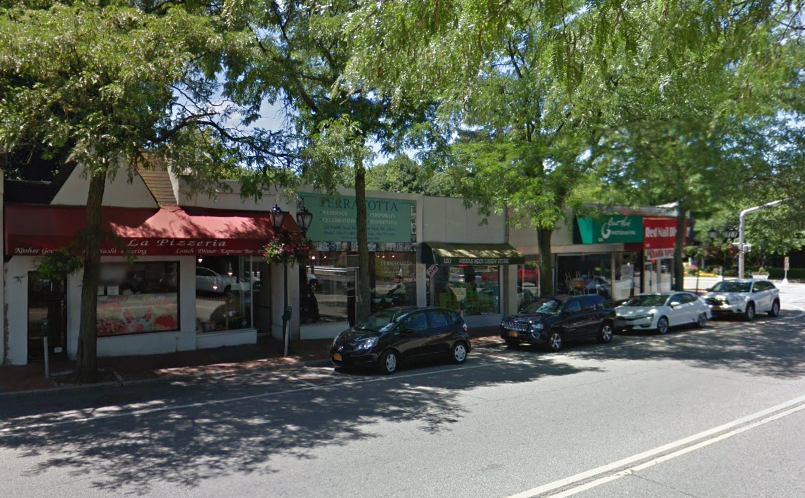Someone attempted to burglarize a row of stores in Great Neck Estates on Saturday. (Photo from Google Maps)